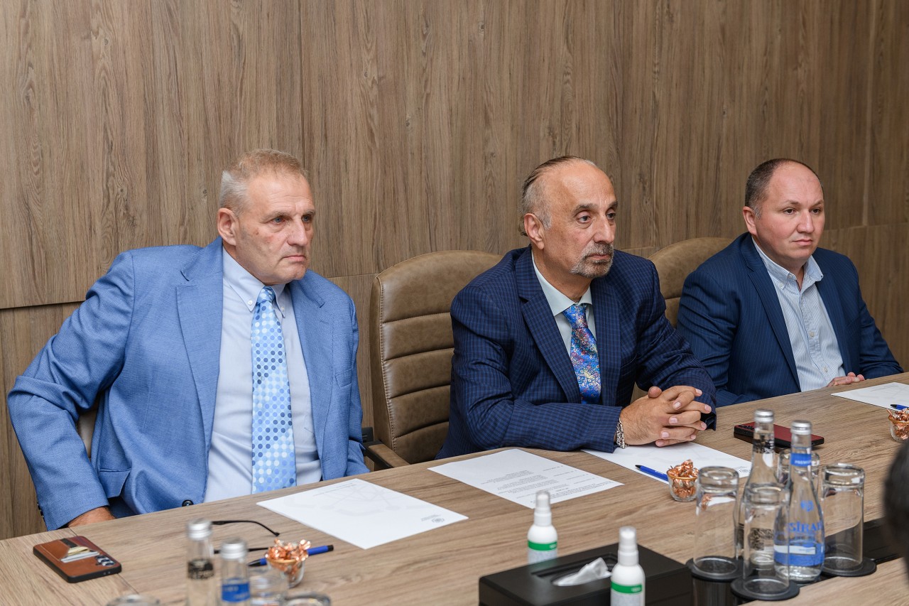 RİNN-də ABŞ nümayəndələri ilə görüş keçirilib - FOTOLAR